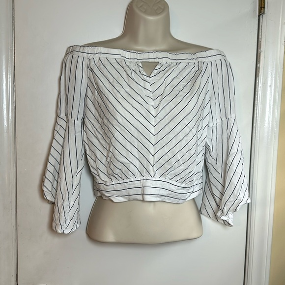 Jealous Tomato Tops - Jealous tomato crop top with bell sleeves